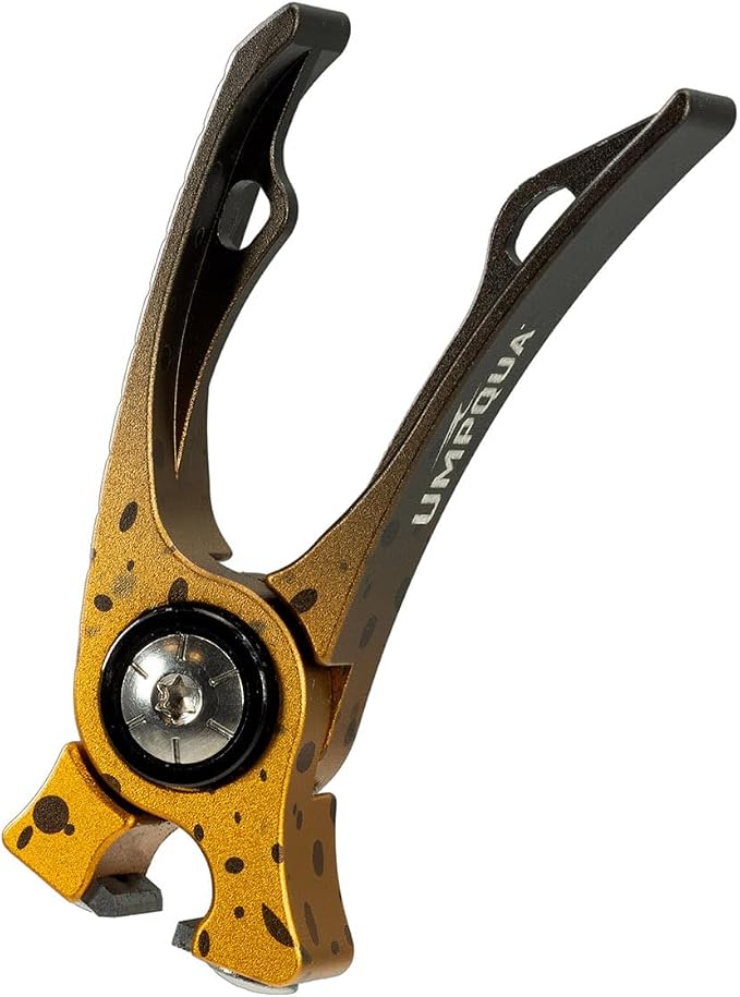 Umpqua River Run Nipper with Retractor