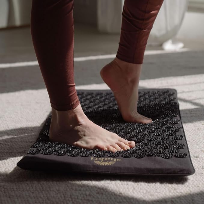 ShaktiMat Premium Acupressure Mat, Level 2 Intensity in Shakti Black, Massage Muscles, Aid Sleep & Unlock Inner Tension | Similar to Acupuncture, No Needles Required