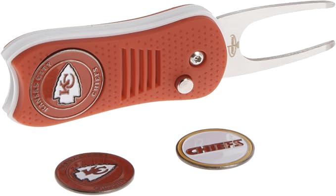 Team Golf NFL Gift Set Retractable Divot Tool with 3 Double-Sided Magnetic Ball Markers, Patented Single Prong Design, Causes Less Damage to Greens, Retractable Mechanism