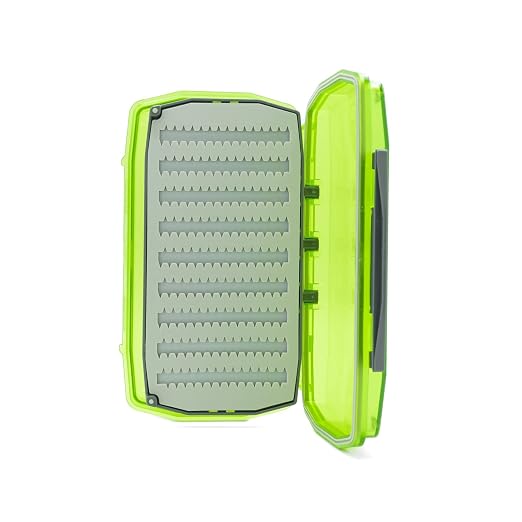 Umpqua UPG Sili Waterproof Essential Fly Box Large Hot Green