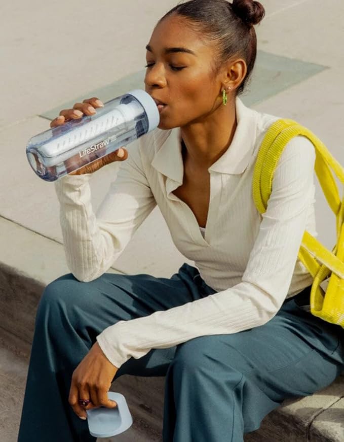 LifeStraw Go Series — BPA-Free Water Filter Bottle for Travel and Everyday Use Removes Bacteria, Parasites and Microplastics, Improves Taste, 1L, Clear