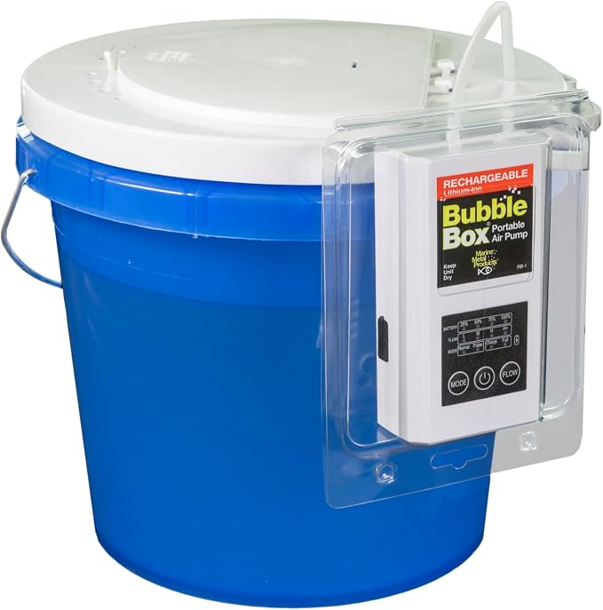 Marine Metal RB-1 Rechargeable Bubble Box Live Bait Aerator, Water Resistant Air Pump, Portable