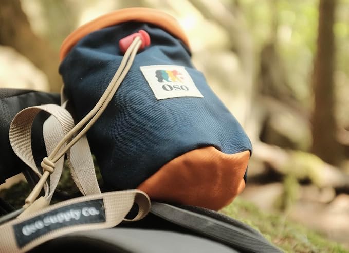 Oso Supply Co - Classic Chalk Bag for Rock Climbing, Bouldering Chalk Bag Bucket with Quick-Clip Belt, Zippered Pockets and Pouch - Perfect Indoor/Outdoor Rock Climbing Gear Equipment