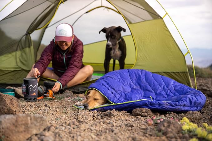 Ruffwear, Highlands Dog Sleeping Bag, Water-Resistant Portable Dog Bed for Outdoor Use