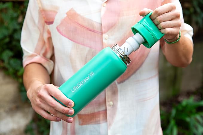 LifeStraw Go Series — Insulated Stainless Steel Water Filter Bottle for Travel and Everyday Use removes Bacteria, Parasites and Microplastics, Improves Taste, 1L, Cactus Green