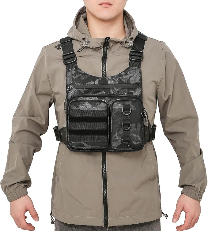 Criuage Outdoor Chest Bag for Men, Lightweight Adjustable Running Vest, Water Resistant EDC Chest Pack with Water Bottle Pocket, Breathable Back Pad for Hiking Cycling Fishing Travel (Camo)
