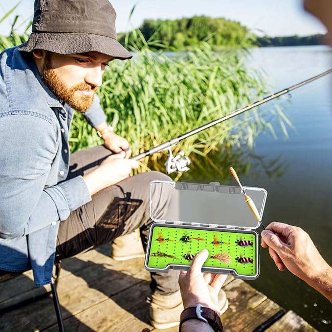 RoundFunny Fly Boxes for Fly Fishing Silicone Waterproof Fly Fishing Box Super Slim Fly Fishing Tackle Trays Box Best Pocket Storage Size 7.36"L x 0.63"W x 4.02"H Could Holds 134 flies(Waterproof)