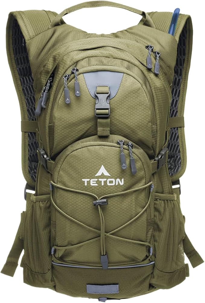 Teton Oasis/Trailrunner Hydration Backpack – Lightweight Water Pack with 2L/3L Bladder for Hiking, Running, Cycling, Biking 18L/22L Sizes – Sewn-in Rain Cover – Fits Men and Women
