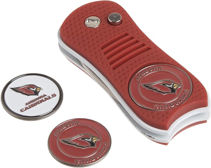 Team Golf NFL Gift Set Retractable Divot Tool with 3 Double-Sided Magnetic Ball Markers, Patented Single Prong Design, Causes Less Damage to Greens, Retractable Mechanism