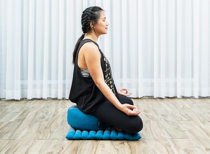 Leewadee Meditation Cushion Set – 1 Small Zafu Yoga Pillow and 1 Small Roll-Up Zabuton Mat Filled with Kapok
