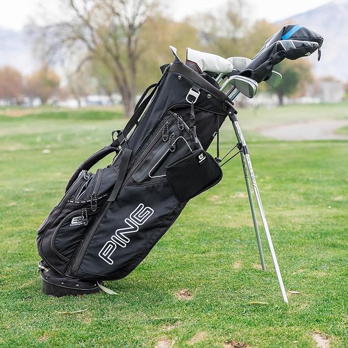 Club Scrub Mini, Golf Club and Golf Ball Cleaning Bag, Waterproof Clean Face Technology Liner, Detachable Clip, Machine Washable, Cleans Club Grooves, Dry Exterior