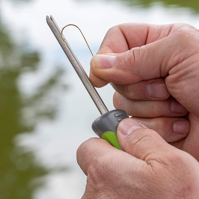 Smith’s Mr. Crappie 51195 Fish Pick and Hook Sharpener – Retractable Sharpening Rod – Diamond Hook Sharpening Groove– Fish Hook Remover – Knife Sharpener – Ergonomic Handle – Fishing Accessory