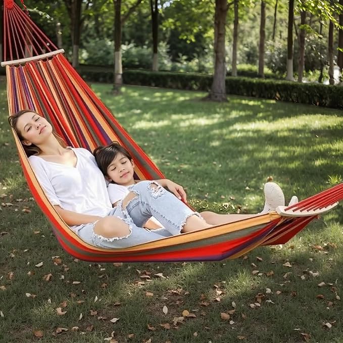 Portable Camping Hammock Lightweight Fabric Hammock for Backpacking, Beach, Patio, Backyard, Outdoor (Red)