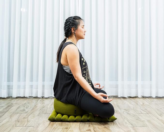 Leewadee Meditation Cushion Set – 1 Small Zafu Yoga Pillow and 1 Small Roll-Up Zabuton Mat Filled with Kapok