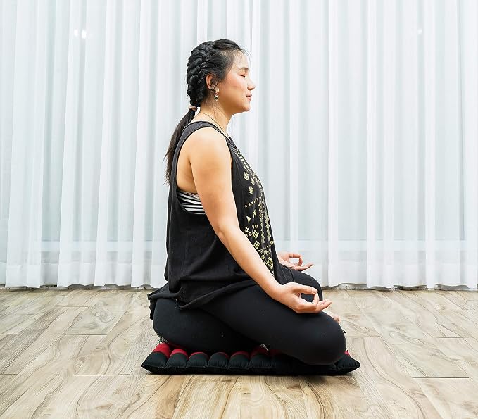 Leewadee Meditation Cushion Set – 1 Small Zafu Yoga Pillow and 1 Small Roll-Up Zabuton Mat Filled with Kapok