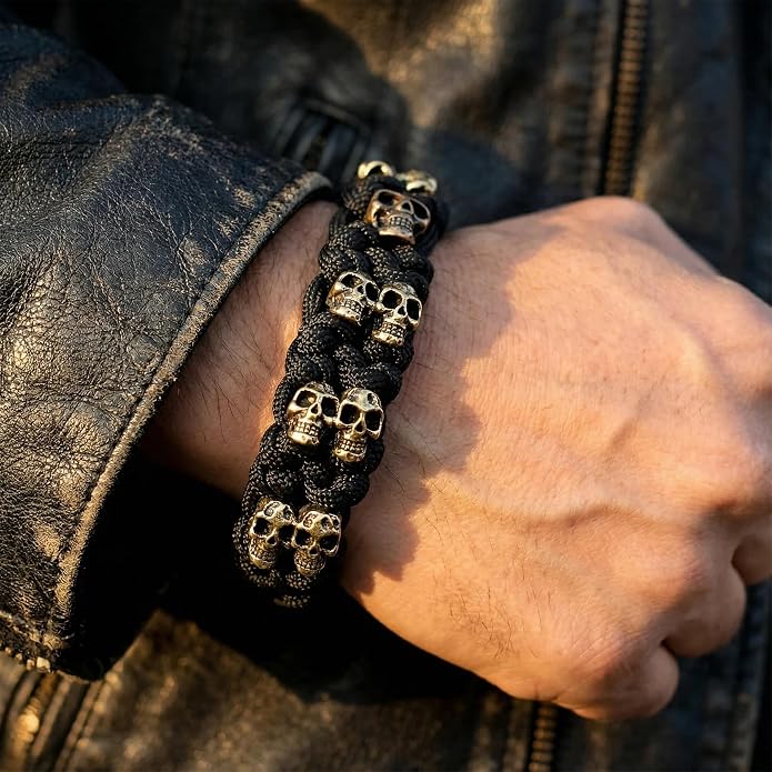 Skull Paracord Bracelet Black Green Paracord Bracelet Adjustable Gothic Design Bracelets with Metal Skull Charms U-Shackle Closure