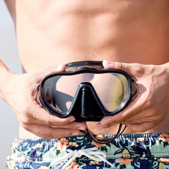 Scuba Diving Snorkel Mask, Anti-Fog and UV Protection Swim Goggles Tempered Glass Snorkel Mask Anti-Fog Swim Mask No Leakage Swim Goggles with Nose Cover Snorkeling Gear for Snorkeling,