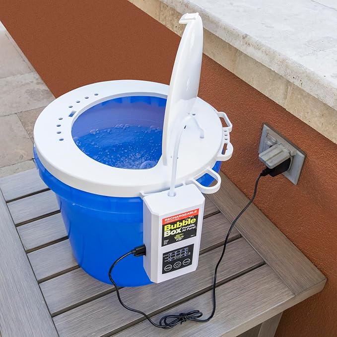 Marine Metal RB-1 Rechargeable Bubble Box Live Bait Aerator, Water Resistant Air Pump, Portable