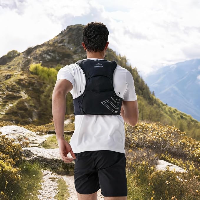 Running Hydration Vest 5L, Running Backpack with 2x500ml Soft Flask, Lightweight Water Backpack Reflective Trail Running Vest for Running Hiking Cycling