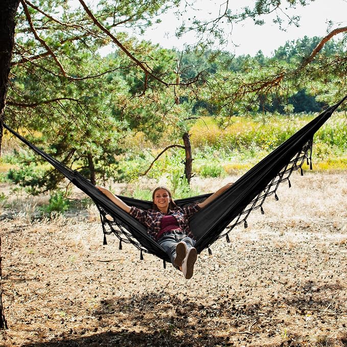 Bellzacasa Double Hammock, Heavy Duty 500 lb Load Capacity Tassels and Fishtail Knitting Portable Camping Hammocks with Mounting Straps for Outdoor Camping Patio Balcony Black