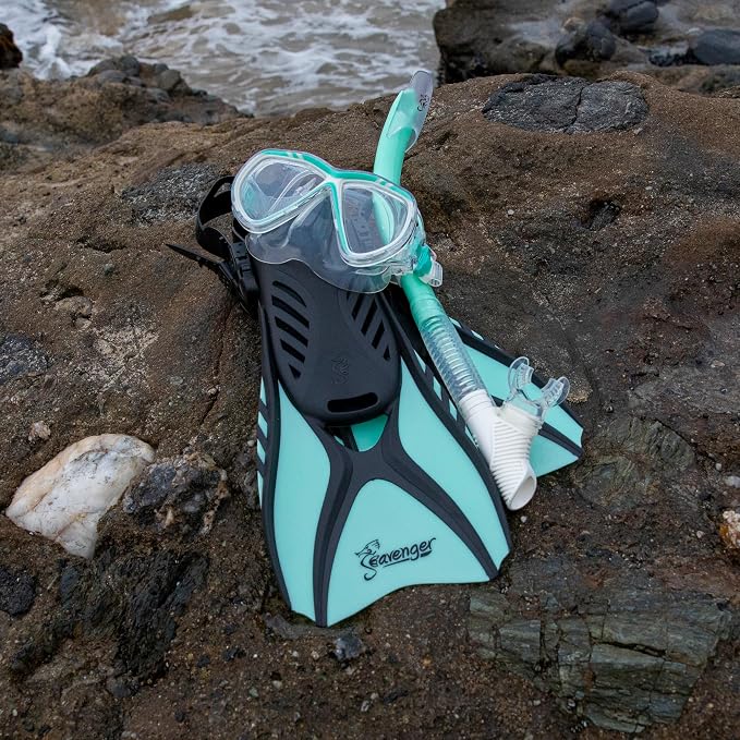 Seavenger Hanalei Anti-Fog 4-Piece Snorkeling Set with Soft-Flex Dry Snorkel, Adjustable Open-Heel Fins, Twin-Lens Mask, and Mesh Bag